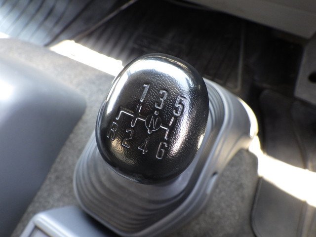 いすゞ - 中型 ウィング 2RG-FRR90S2(104153) 13枚目