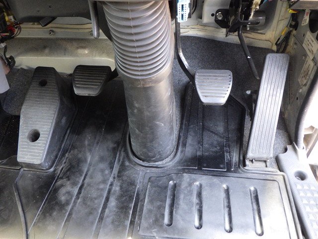 いすゞ - 中型 ウィング 2RG-FRR90S2(104153) 14枚目