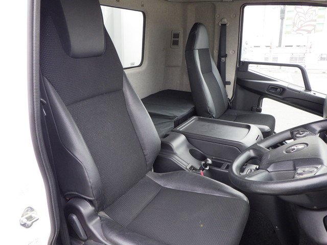 三菱ふそう - 中型 ウィング 2KG-FK62F(104159) 11枚目