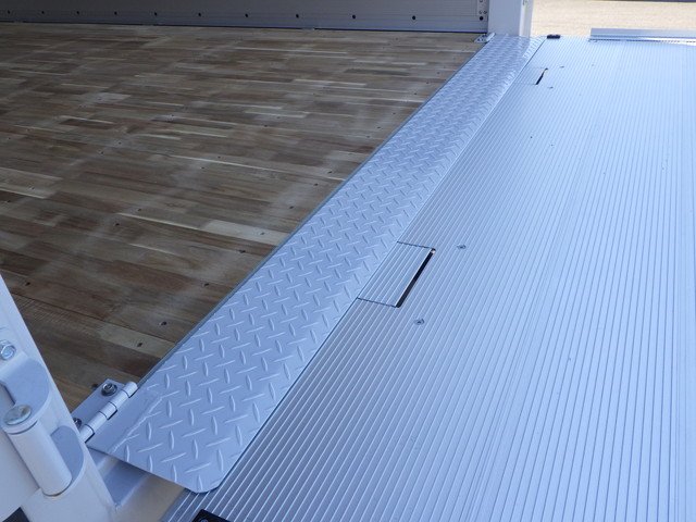 三菱ふそう - 中型 ウィング 2KG-FK65F(104160) 7枚目