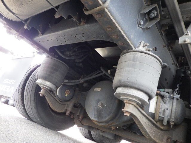 いすゞ - 大型 ウィング 2PG-CYJ77C(104162) 9枚目