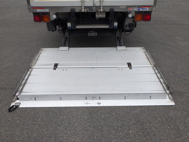 いすゞ - 中型 冷蔵冷凍バン 2PG-FRR90T2(104187) 6枚目