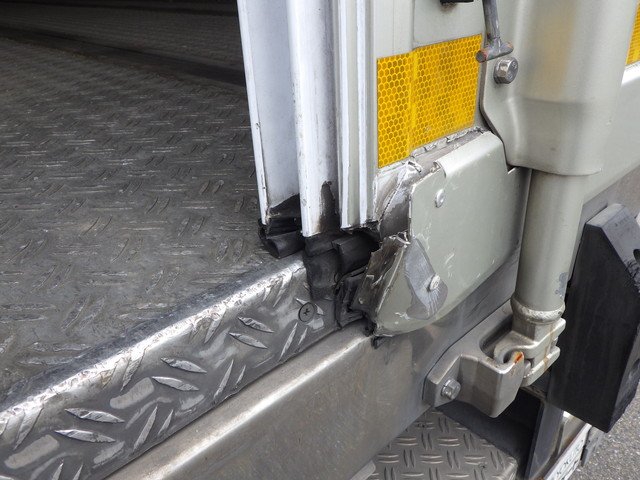 いすゞ - 中型 冷蔵冷凍バン 2PG-FRR90T2(104187) 20枚目