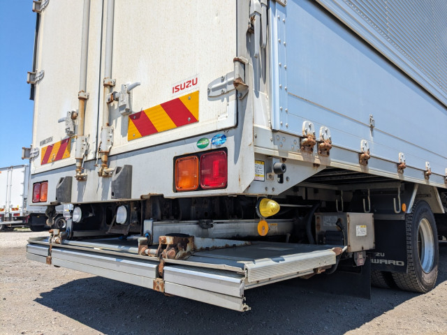 いすゞ フォワード 中型 ウィング 2PG-FRR90S2(104206) 6枚目