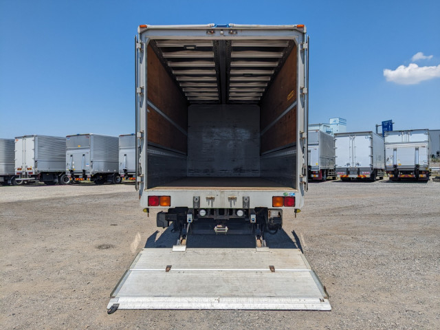 いすゞ フォワード 中型 ウィング 2PG-FRR90S2(104206) 8枚目