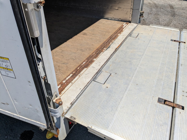 いすゞ フォワード 中型 ウィング 2PG-FRR90S2(104206) 10枚目