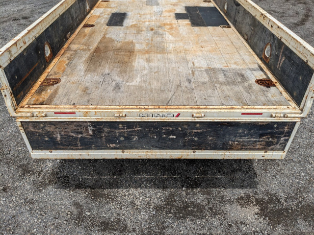 日野 レンジャー 中型 平ボディ（クレーン付） 2KG-FC2ABA(104212) 9枚目