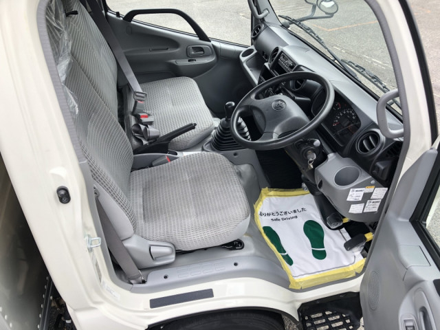 トヨタ ダイナ 小型 バン TKG-XZU605(104213) 4枚目