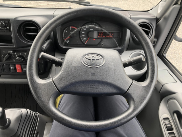 トヨタ ダイナ 小型 バン TKG-XZU605(104213) 35枚目