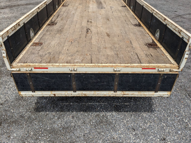 いすゞ フォワード 中型 平ボディ（クレーン付） 2PG-FRR90S1(104215) 9枚目