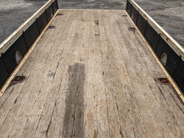 いすゞ フォワード 中型 平ボディ（クレーン付） 2PG-FRR90S1(104215) 13枚目