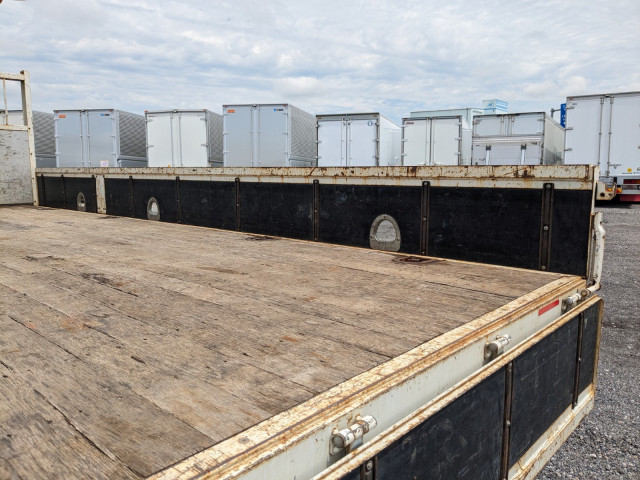 いすゞ フォワード 中型 平ボディ（クレーン付） 2PG-FRR90S1(104215) 14枚目