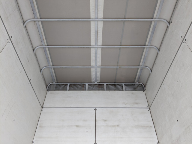 いすゞ エルフ 小型 平ボディ BKG-NHR85A(104216) 16枚目