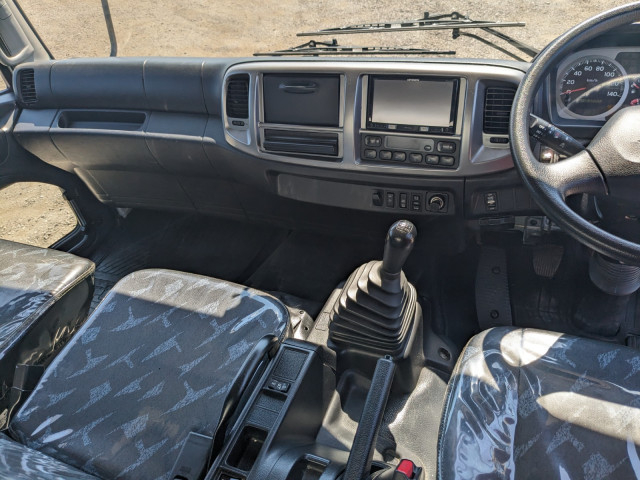 日野 レンジャー 中型 バン TKG-FD9JLAA(104217) 27枚目