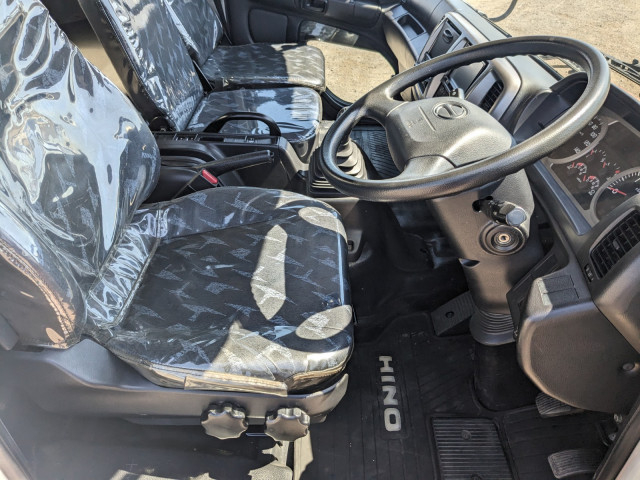 日野 レンジャー 中型 バン TKG-FD9JLAA(104217) 28枚目