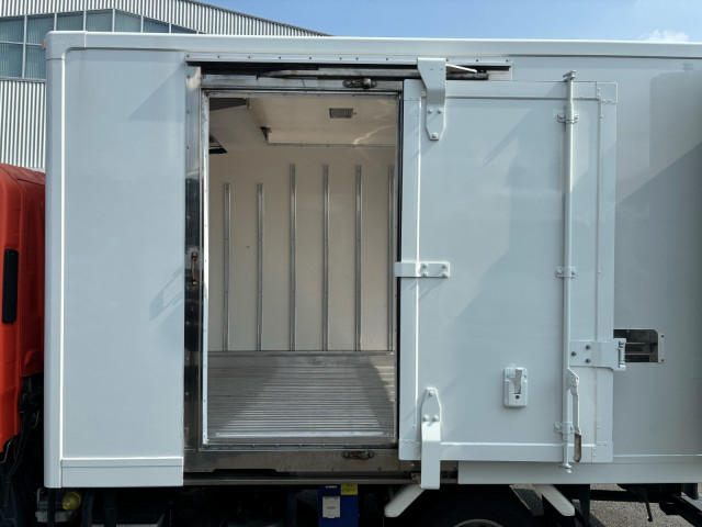 いすゞ エルフ 小型 冷蔵冷凍バン TPG-NLR85AN(104218) 24枚目
