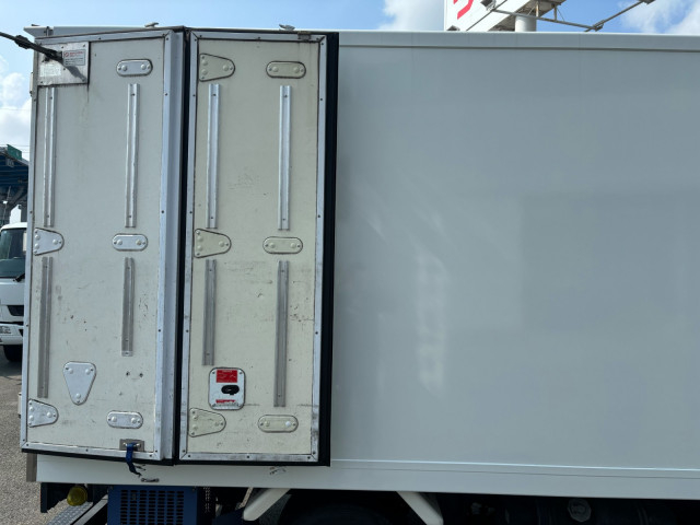 いすゞ エルフ 小型 冷蔵冷凍バン TPG-NLR85AN(104218) 27枚目