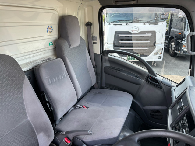 いすゞ エルフ 小型 冷蔵冷凍バン TPG-NLR85AN(104218) 32枚目