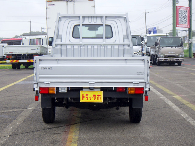 トヨタ タウンエース 小型 平ボディ 5BF-S413U(111533) 6枚目