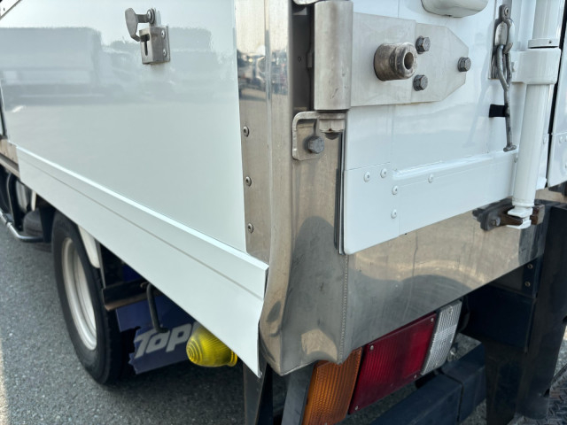 いすゞ エルフ 小型 冷蔵冷凍バン TPG-NLR85AN(104218) 45枚目