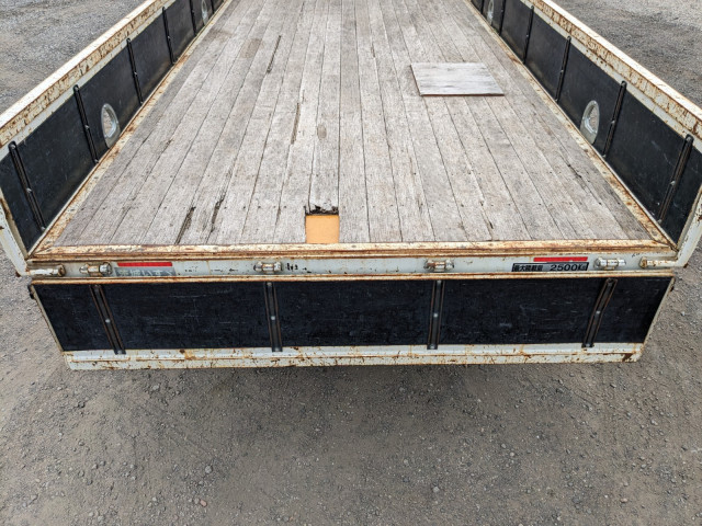 いすゞ フォワード 中型 平ボディ（クレーン付） 2PG-FRR90S1(104220) 8枚目