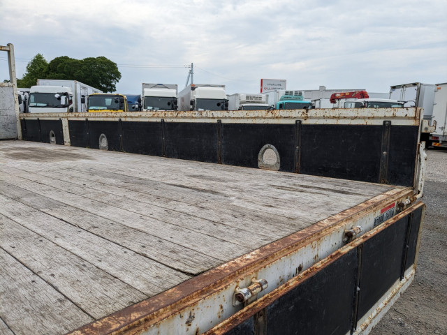 いすゞ フォワード 中型 平ボディ（クレーン付） 2PG-FRR90S1(104219) 13枚目