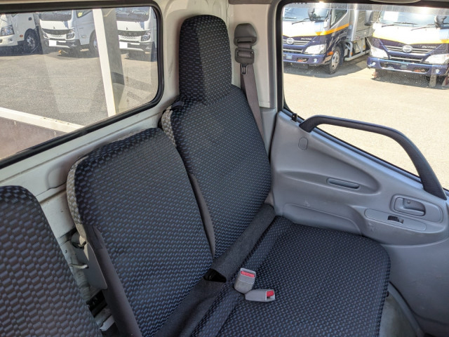 日野 デュトロ 小型 平ボディ 2RG-XZU605M(104223) 38枚目