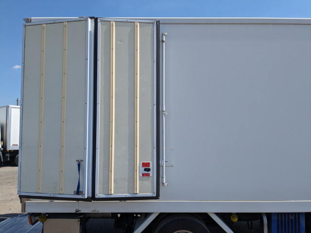 日野 デュトロ 小型 冷蔵冷凍バン TPG-XZU712M(104224) 33枚目