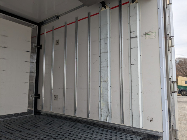 いすゞ エルフ 小型 冷蔵冷凍バン TPG-NMR85AN(104227) 16枚目