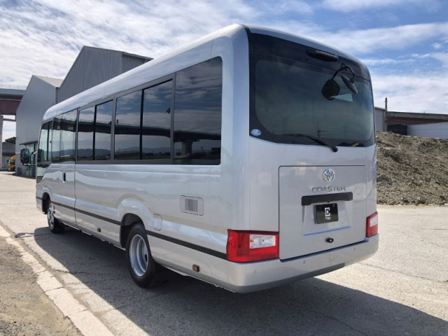 トヨタ コースター 小型 バス 2WG-GDB110(104237) 3枚目