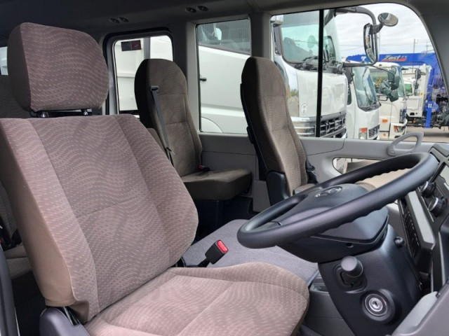 トヨタ コースター 小型 バス 2WG-GDB110(104237) 6枚目