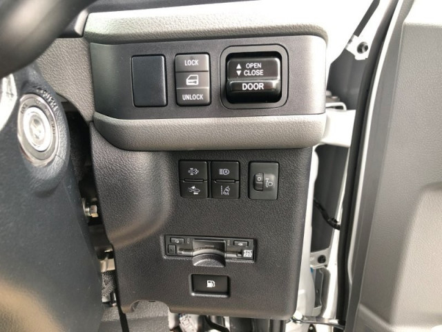 トヨタ コースター 小型 バス 2WG-GDB110(104237) 12枚目