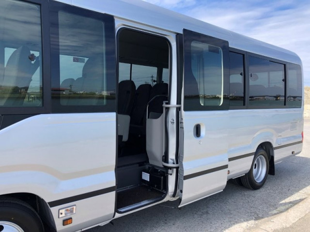 トヨタ コースター 小型 バス 2WG-GDB110(104237) 15枚目