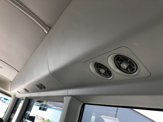 トヨタ コースター 小型 バス 2WG-GDB110(104237) 18枚目