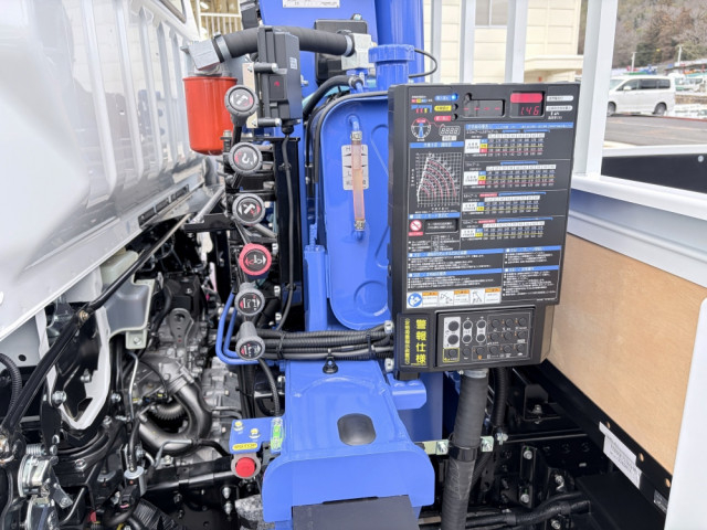 三菱ふそう キャンター 小型 平ボディ（クレーン付） 2PG-FEB90(104243) 17枚目