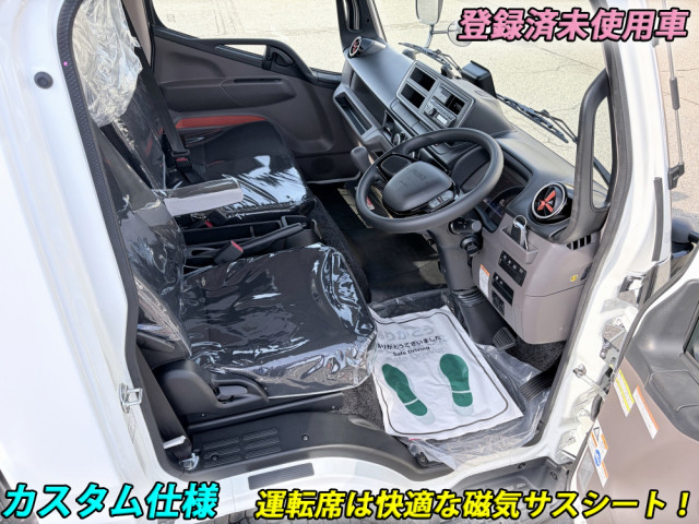 三菱ふそう キャンター 小型 平ボディ（クレーン付） 2PG-FEB90(104244) 4枚目