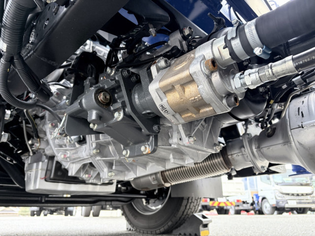 三菱ふそう キャンター 小型 平ボディ（クレーン付） 2PG-FEB90(104243) 33枚目