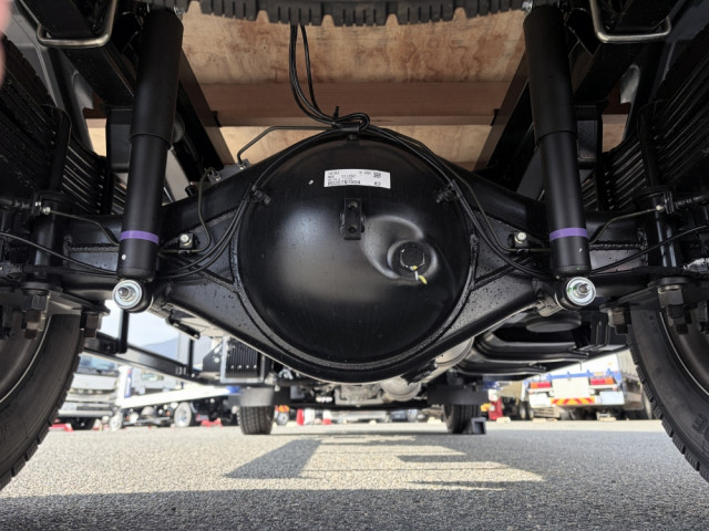 三菱ふそう キャンター 小型 平ボディ（クレーン付） 2PG-FEB90(104244) 9枚目