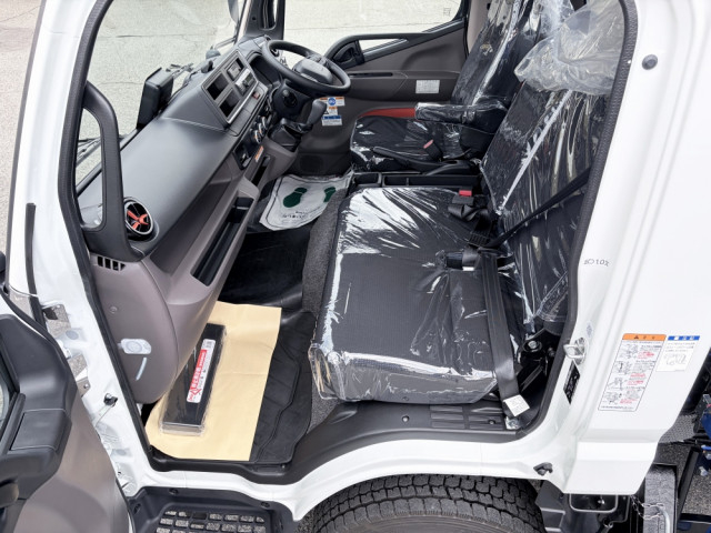 三菱ふそう キャンター 小型 平ボディ（クレーン付） 2PG-FEB90(104243) 36枚目