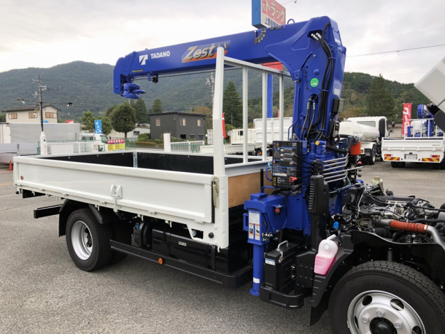 三菱ふそう キャンター 小型 平ボディ（クレーン付） 2PG-FEB90(104245) 20枚目