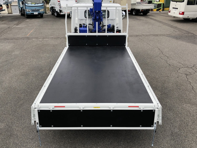 三菱ふそう キャンター 小型 平ボディ（クレーン付） 2PG-FEB90(104245) 24枚目