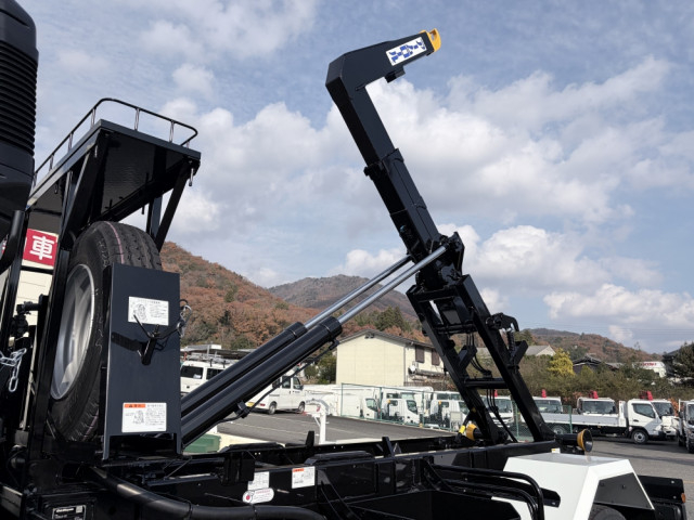 三菱ふそう ファイター 中型 コンテナ専用車 2KG-FK72F(104246) 18枚目