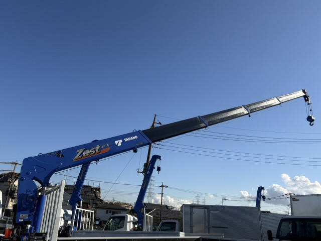 三菱ふそう キャンター 小型 平ボディ（クレーン付） 2PG-FEB90(104247) 13枚目