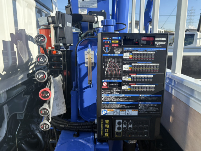 三菱ふそう キャンター 小型 平ボディ（クレーン付） 2PG-FEB90(104247) 18枚目