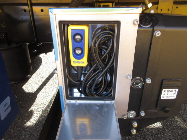 日野 レンジャー 増トン 冷蔵冷凍バン 2KG-GD2ABG(104248) 40枚目