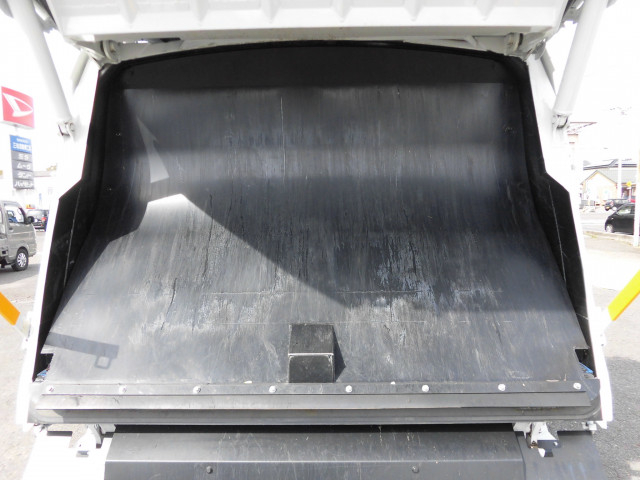 いすゞ エルフ 小型 塵芥車（プレス式） 2PG-NPR88YM(104251) 15枚目