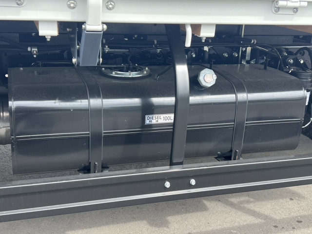 三菱ふそう キャンター 小型 平ボディ（クレーン付） 2PG-FEB80(104250) 25枚目