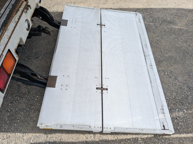 いすゞ フォワード 小型 バン TKG-FRR90S2(104252) 10枚目