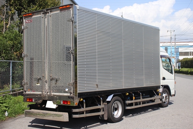 Mitsubishi Fuso canter Small Box body TPG-FEA50(104263) 3枚目