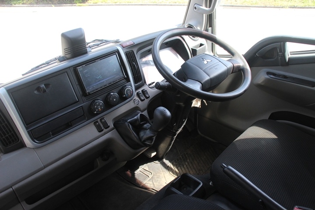 Mitsubishi Fuso canter Small Box body TPG-FEA50(104263) 5枚目